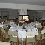 De Gredos 4* نافاريدوندا دي غريدوس
