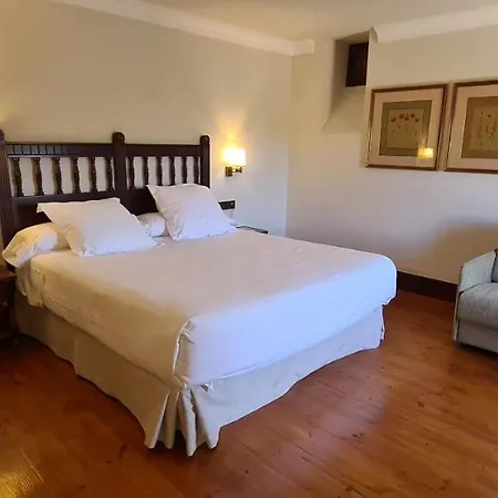 Отель De Gredos 4*