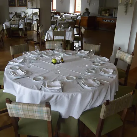 Отель De Gredos Наварредонда-де-Гредос