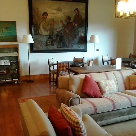 Отель De Gredos Наварредонда-де-Гредос